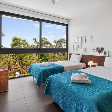 Villa Azzura Seafront Protaras